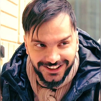 محسن ایزی