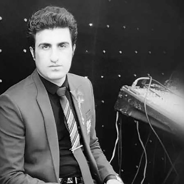 محسن لرستانی پری